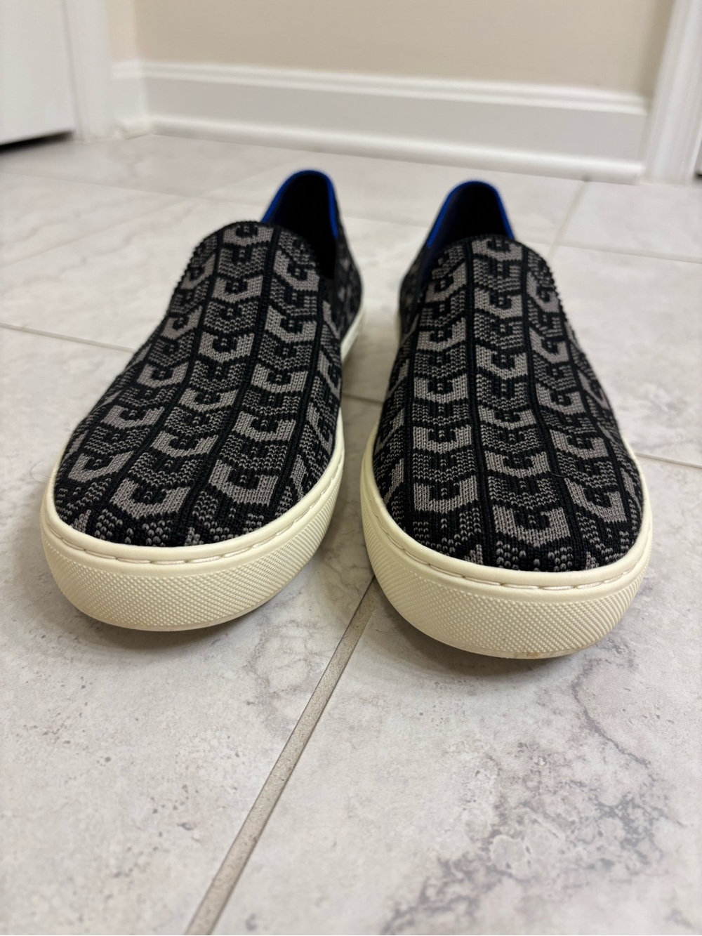 Rothy’s The Original Slip-On Sneaker, Geometric Logo Knit, Size 8 - Picture 3 of 7